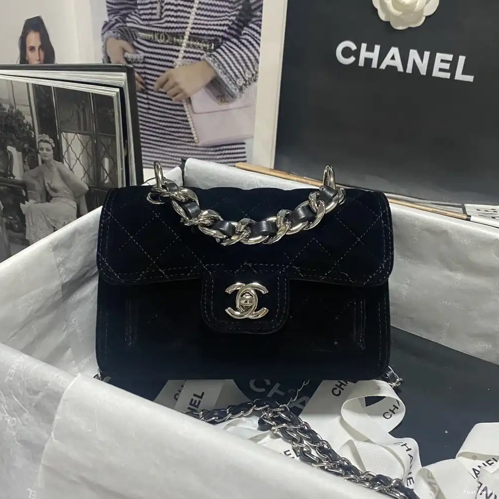 First Bag Ru CHANEL MINI BAG FLAP 0520